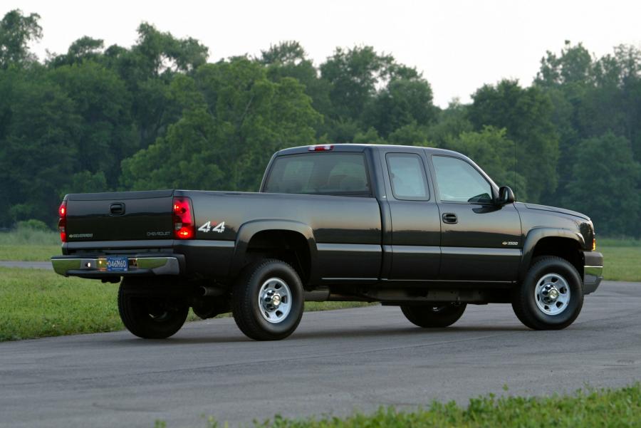  Chevrolet Silverado Heavy Duty 2003 года  (фото 33 из 36)